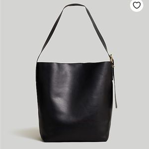 Madewell Essential Bucket Tote in Leather